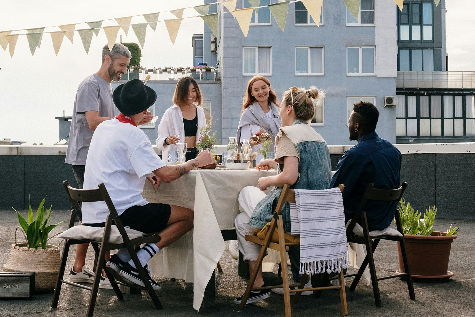 Gemütliches Beisammensein im Sommer